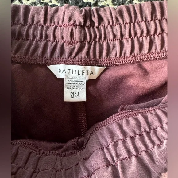 athleta Seasoft straight leg pant MT - Picture 2 of 5